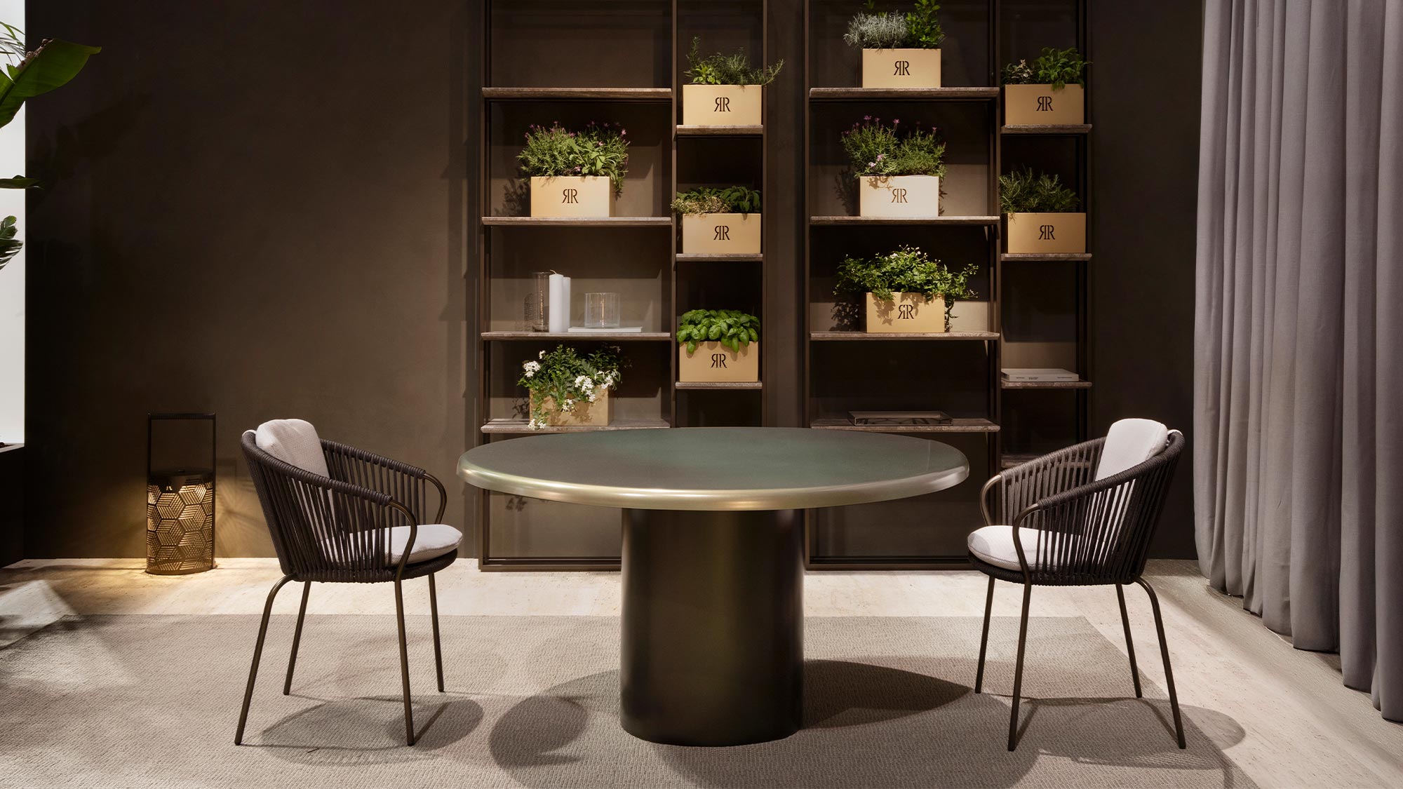 Copertina_Desk_sedia_minerva.jpg