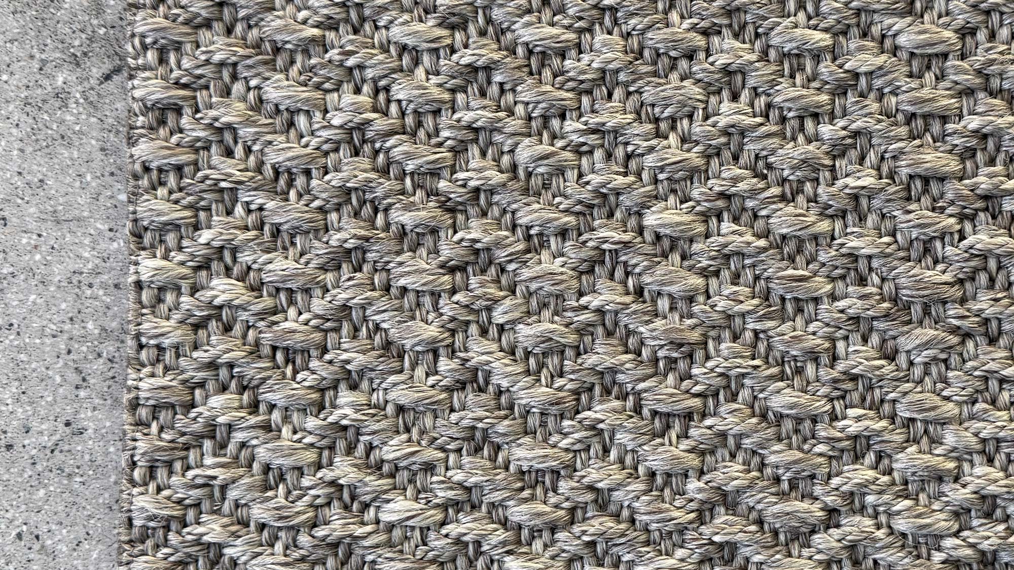 Copertina_Desk_Tappeto_Raw_Sand_1.jpg
